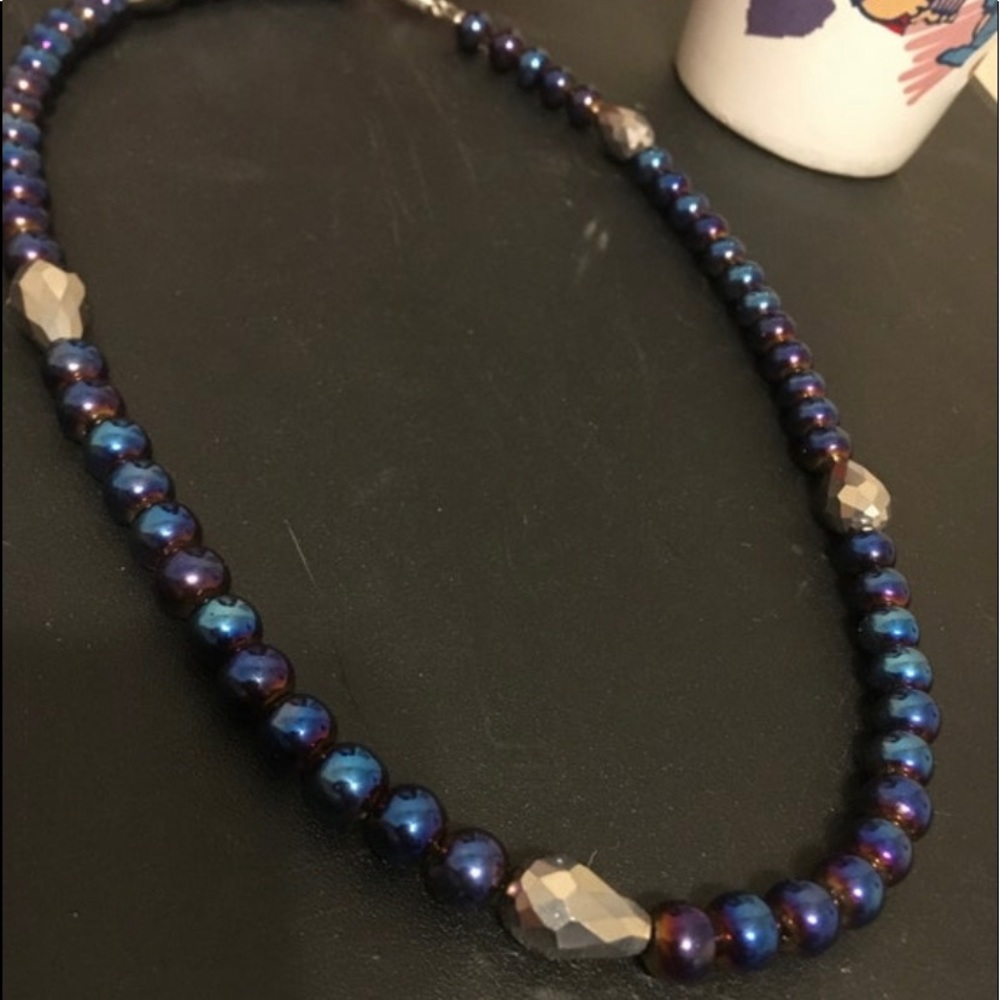 ❤️ 5 for $20 ❤️ Blue beaded necklace with silver colored accents